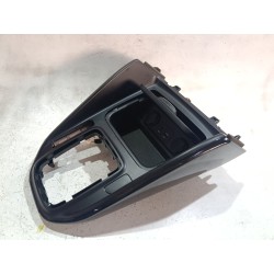 Recambio de consola central para kia carens iv 1.7 crdi referencia OEM IAM A4037CC2  
