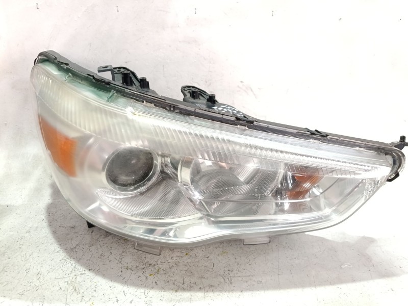 Recambio de faro delantero derecho para mitsubishi asx 1.8 d 110 cv referencia OEM IAM P9135R  