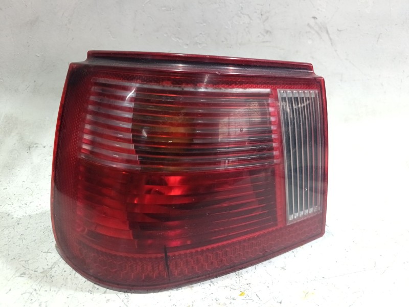 Recambio de piloto trasero izquierdo para seat ibiza ii (6k1) 1.9 sdi referencia OEM IAM e1915  