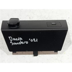 Recambio de toma corriente para dacia sandero iii (10.2020) 1.0 comfort [1,0 ltr. - 67 kw tce cat] referencia OEM IAM 682640033R