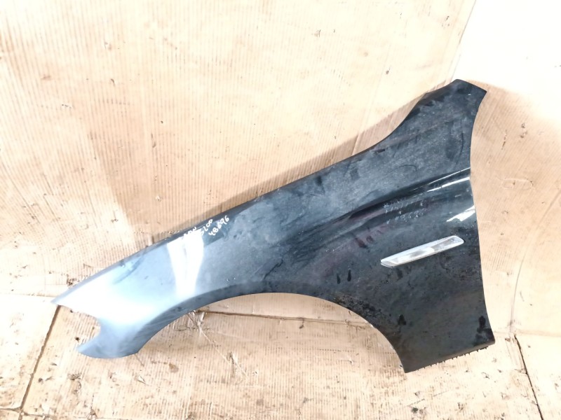 Recambio de aleta delantera izquierda para bmw 5 (f10) 520 d referencia OEM IAM   