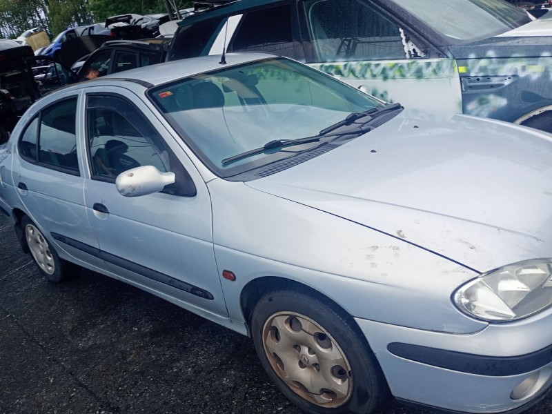 renault megane i classic (la0)(1996) del año 2002