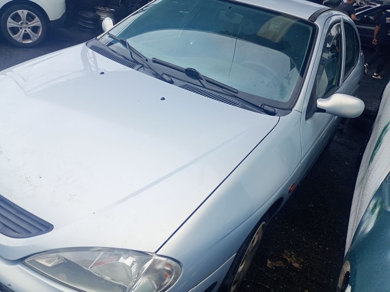 renault megane i classic (la0)(1996) del año 2002