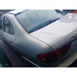 renault megane i classic (la0)(1996) del año 2002