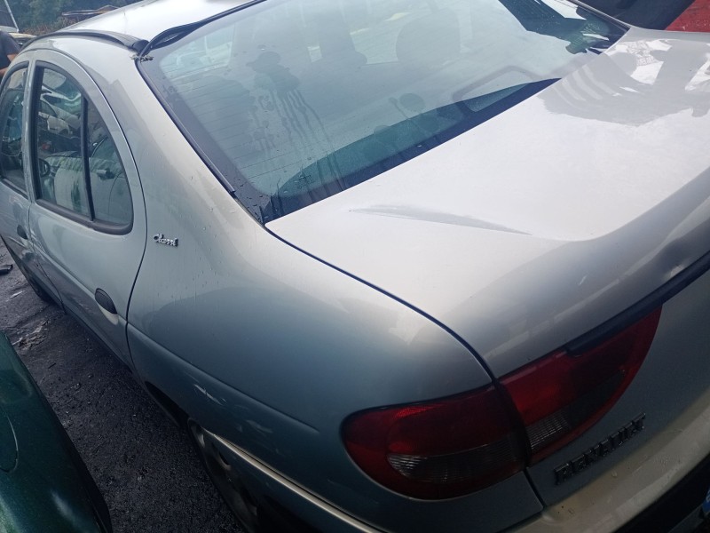 renault megane i classic (la0)(1996) del año 2002