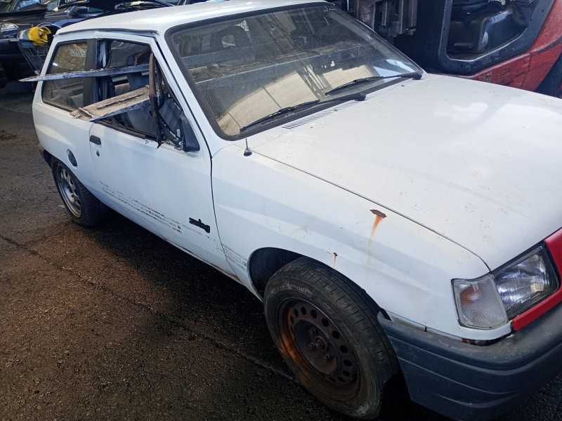 opel corsa a hatchback (s83) del año 1991