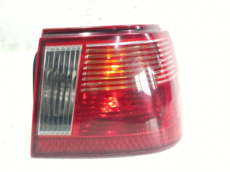 Recambio de piloto trasero derecho para seat ibiza ii (6k1) 1.9 sdi referencia OEM IAM e1815  