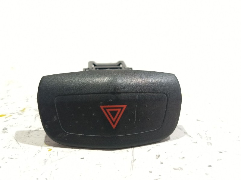 Recambio de boton emergencia para nissan primera hatchback (p12) 2.2 dci referencia OEM IAM 06016  