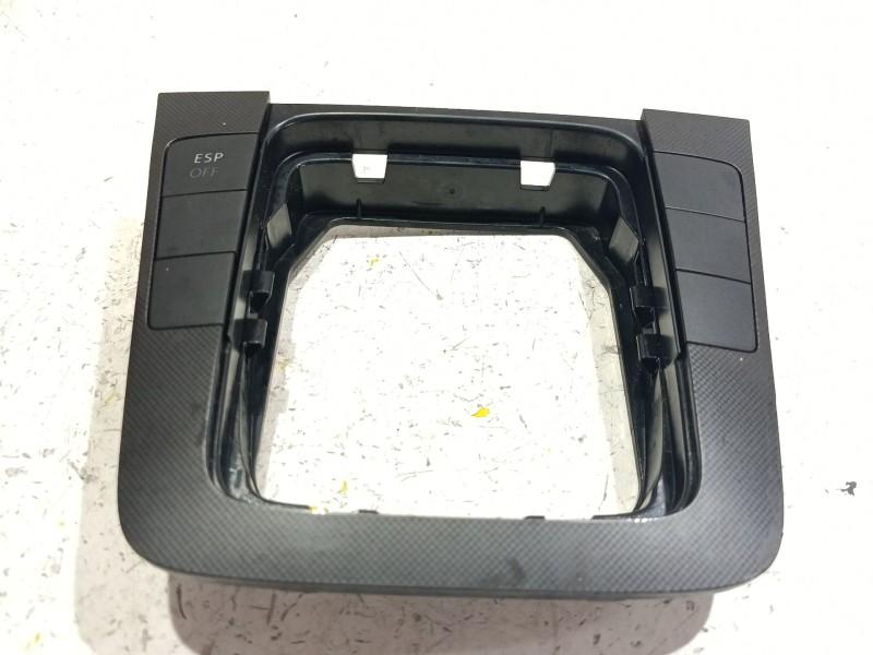 Recambio de embellecedor palanca cambio para volkswagen passat b6 (3c2) 2.0 tdi referencia OEM IAM 0633118673  
