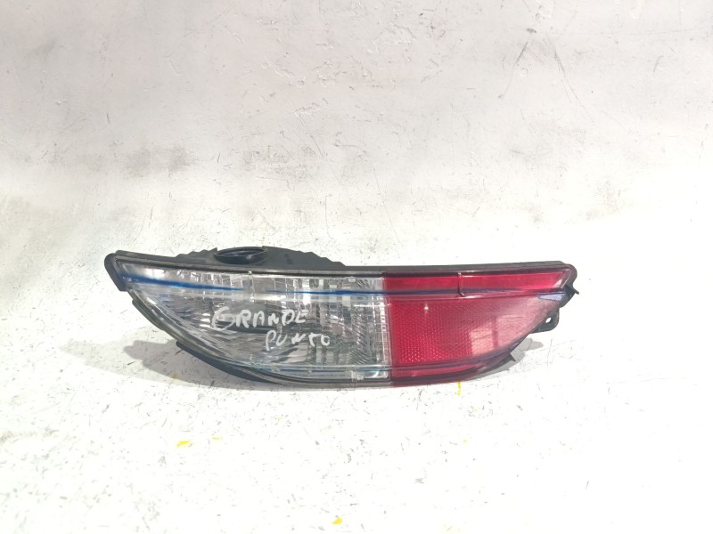 Recambio de piloto trasero derecho paragolpes para fiat grande punto (199_) 1.9 d multijet referencia OEM IAM E95514  