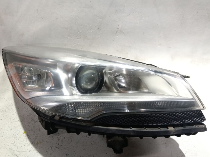 Recambio de faro delantero derecho para ford kuga ii (dm2) 2.0 tdci 4x4 referencia OEM IAM 90021743  