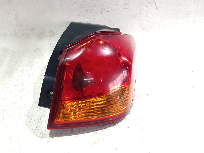 Recambio de piloto trasero derecho para mitsubishi asx 1.8 d 110 cv referencia OEM IAM A046040  