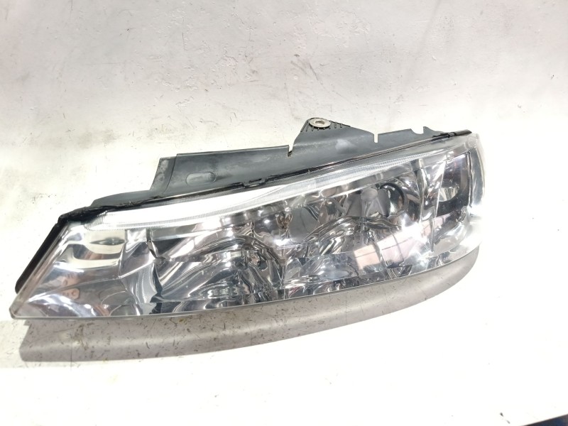 Recambio de faro delantero izquierdo para peugeot 406 (8b) 2.0 hdi 110 referencia OEM IAM 0301175001  
