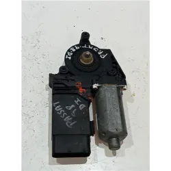 Recambio de motor elevalunas delantero izquierdo para volkswagen passat berlina (3b2)(1996) 1.9 tdi referencia OEM IAM 013082169
