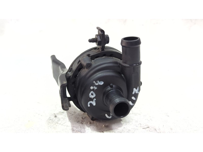 Recambio de bomba agua para alfa romeo stelvio (949_) 2.2 jtdm q4 (949.axe2a) referencia OEM IAM 00505528600  