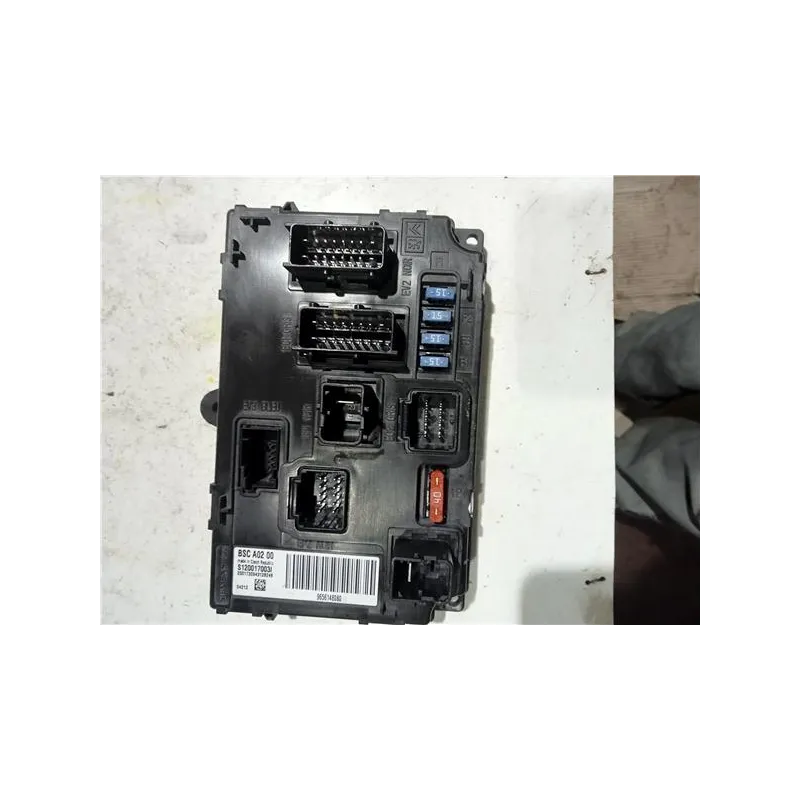 Recambio de caja fusibles/rele para peugeot 407 hdi 135 referencia OEM IAM S120017003I  