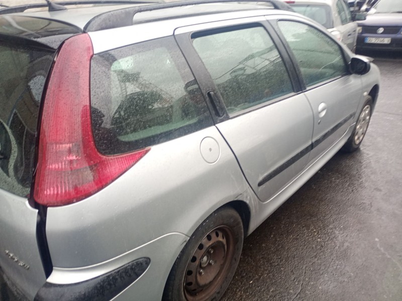 peugeot 206 van del año 2004