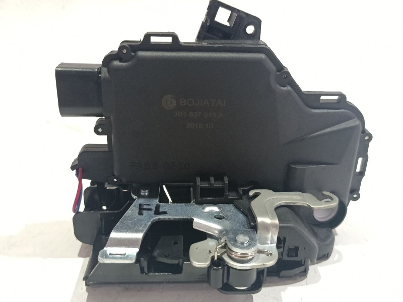 Recambio de cerradura puerta delantera izquierda para seat ibiza iii (6l1) 1.9 tdi referencia OEM IAM 3B1837015A  