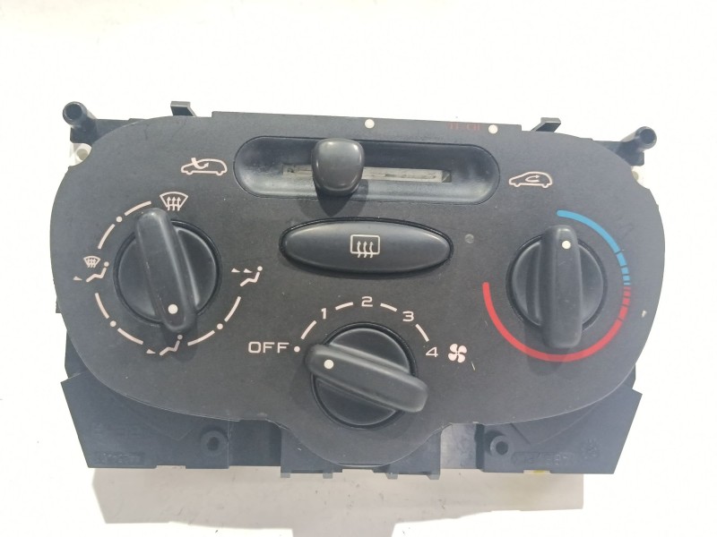 Recambio de mando climatizador para peugeot 206 hatchback (2a/c) 2.0 hdi 90 referencia OEM IAM 1068901  