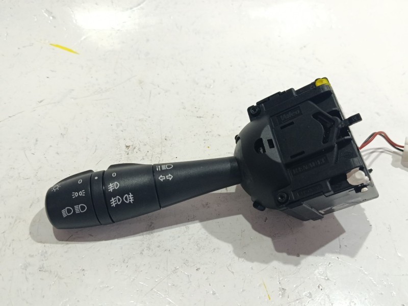 Recambio de mando intermitentes para renault clio iv (bh_) 1.2 16v referencia OEM IAM E10670313  
