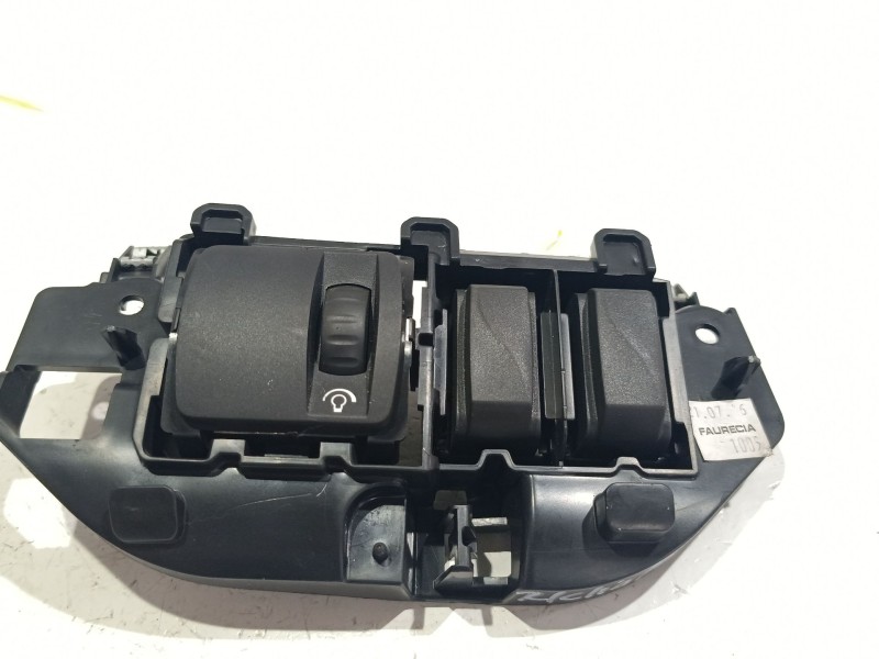 Recambio de regulador altura luces para renault clio iv (bh_) 1.2 16v referencia OEM IAM 1302734X  
