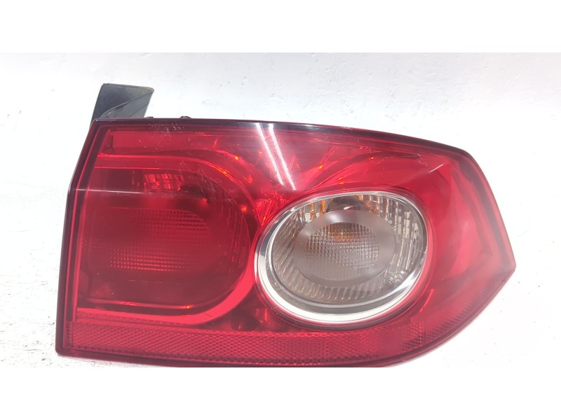 Recambio de piloto trasero derecho para renault laguna ii (bg0/1_) 1.9 dci (bg1a, bg1v) referencia OEM IAM   