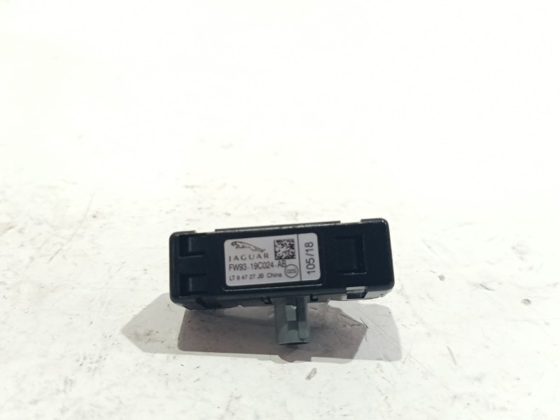 Recambio de antena para land rover discovery v (l462) 2.0 sd4 4x4 referencia OEM IAM FW9319C024AB  