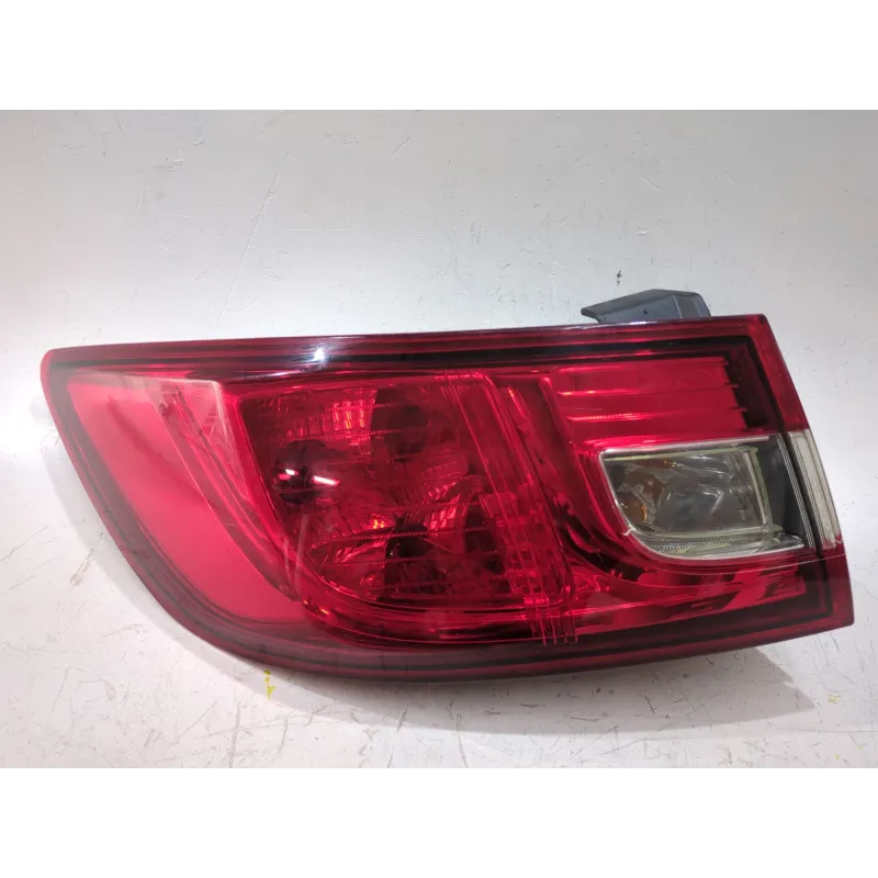 Recambio de piloto trasero izquierdo para renault clio iv (bh_) 1.5 dci 90 referencia OEM IAM 265553752R  