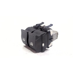 Recambio de mando elevalunas delantero izquierdo para renault clio ii (bb_, cb_) 1.5 dci (b/cb07) referencia OEM IAM   