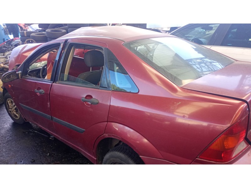 FORD FOCUS I SEDÁN (DFW)