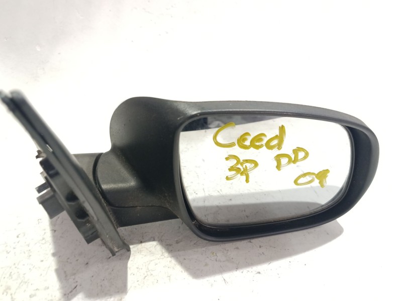 Recambio de retrovisor derecho para kia cee´d hatchback (ed) 1.6 crdi 115 referencia OEM IAM E4023109  