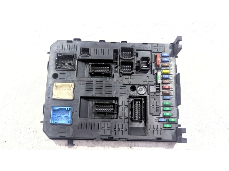 Recambio de caja reles / fusibles para peugeot 3008 (05.2009) 1.6 vti referencia OEM IAM 281197595  