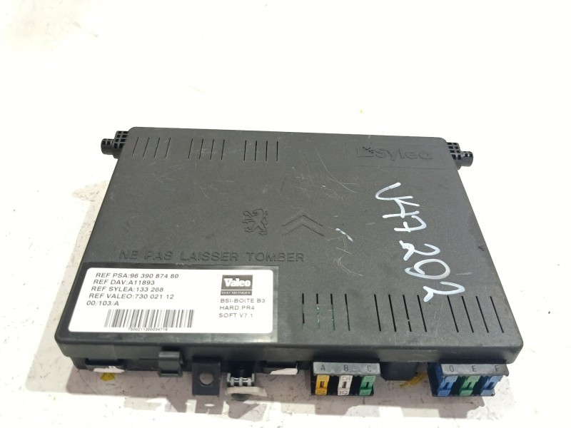 Recambio de caja reles / fusibles para citroën xsara (n1) 1.9 td referencia OEM IAM 9639087480  