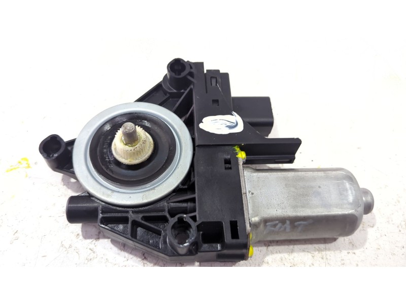 Recambio de motor elevalunas delantero derecho para fiat freemont (345_) 2.0 jtd 4x4 referencia OEM IAM C22330100  