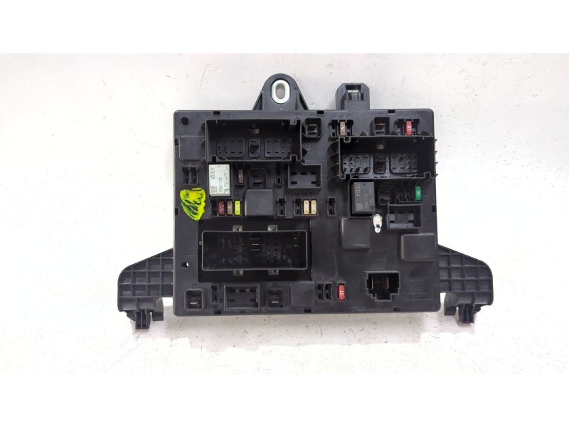 Recambio de caja reles / fusibles para opel astra j gtc 2.0 cdti (08) referencia OEM IAM 13343950  