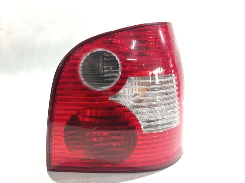 Recambio de piloto trasero derecho para volkswagen polo iv (9n_, 9a_) 1.2 12v referencia OEM IAM 6Q6945258A  
