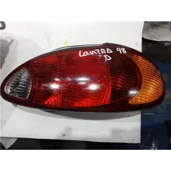 Recambio de piloto trasero derecho para hyundai lantra berlina (rd)(1996) 1.9 d referencia OEM IAM R92402295  