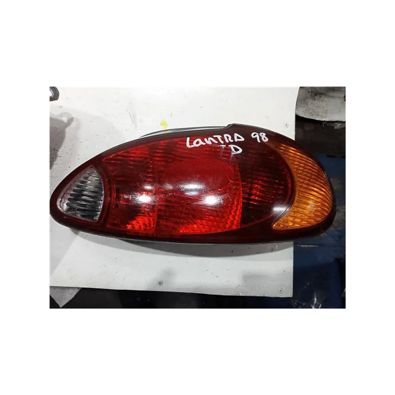 Recambio de piloto trasero derecho para hyundai lantra berlina (rd)(1996) 1.9 d referencia OEM IAM R92402295  