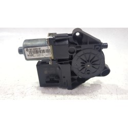 MOTOR ELEVALUNAS DELANTERO DERECHO 807300006R 