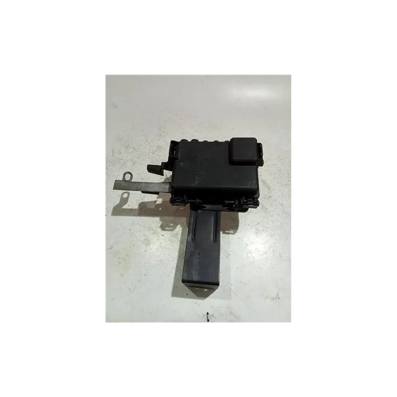 Recambio de caja fusibles/rele para volkswagen golf iv berlina (1j1)(1997) 1.6 16v referencia OEM IAM 1J0937550  
