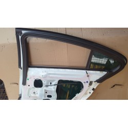 Recambio de puerta trasera derecha para opel insignia a sedán (g09) 2.0 cdti (69) referencia OEM IAM   