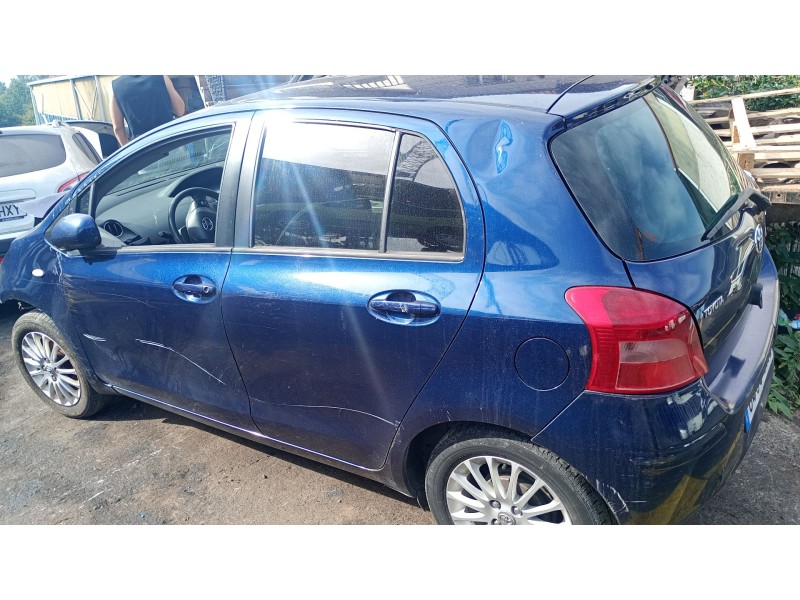 TOYOTA YARIS (_P9_)