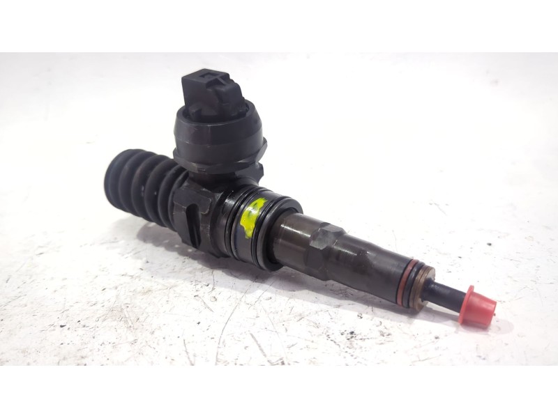 Recambio de inyector para volkswagen passat b6 (3c2) 2.0 tdi referencia OEM IAM 038130073BQ  