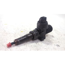 Recambio de inyector para volkswagen passat b6 (3c2) 2.0 tdi referencia OEM IAM 038130073BQ  