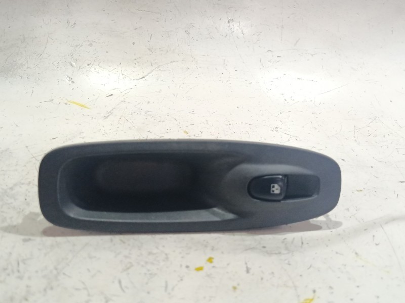 Recambio de mando elevalunas delantero derecho para hyundai accent ii (lc) 1.3 referencia OEM IAM 40216D  