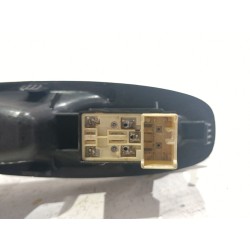 Recambio de mando elevalunas delantero derecho para hyundai accent ii (lc) 1.3 referencia OEM IAM 40216D  