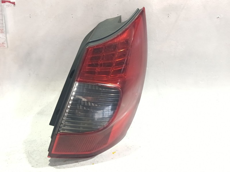 Recambio de piloto trasero derecho para renault scenic ii (jm)(2003) 1.9 dci (jm14) referencia OEM IAM 8200474327A  