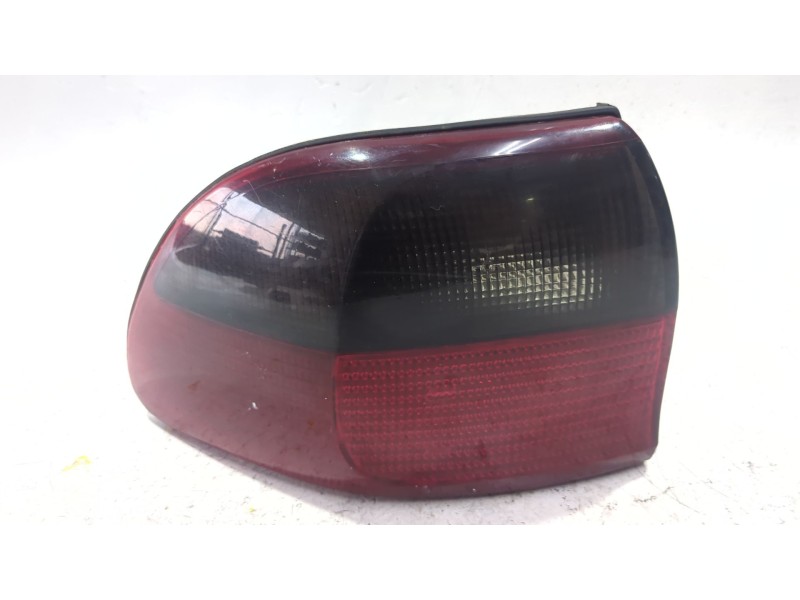 Recambio de piloto trasero izquierdo para opel omega b (1994) 2.5 td referencia OEM IAM 45285  