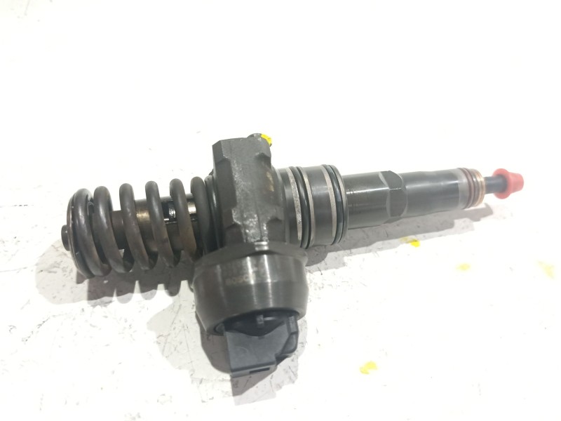 Recambio de inyector para seat ibiza iii (6l1) 1.9 tdi referencia OEM IAM 038130073A6  