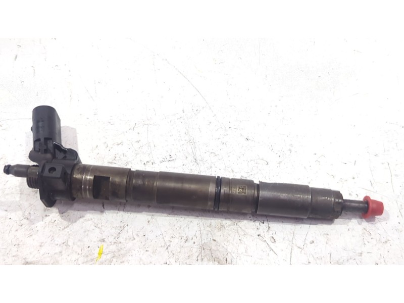 Recambio de inyector para volkswagen golf vi (5k1) 2.0 tdi referencia OEM IAM 03L130277  